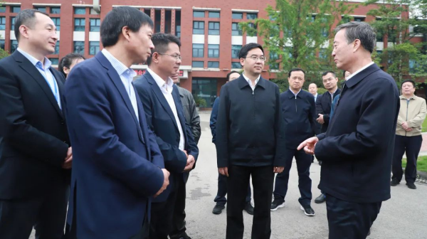 科技立企 | 貴州省政協主席趙永清寄語中偉：堅定科技創新，助力企業做大做強