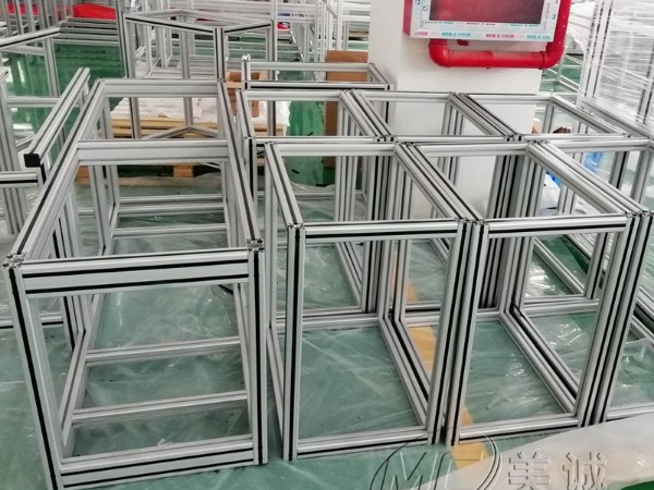 鋁型材設備機架如何選材？