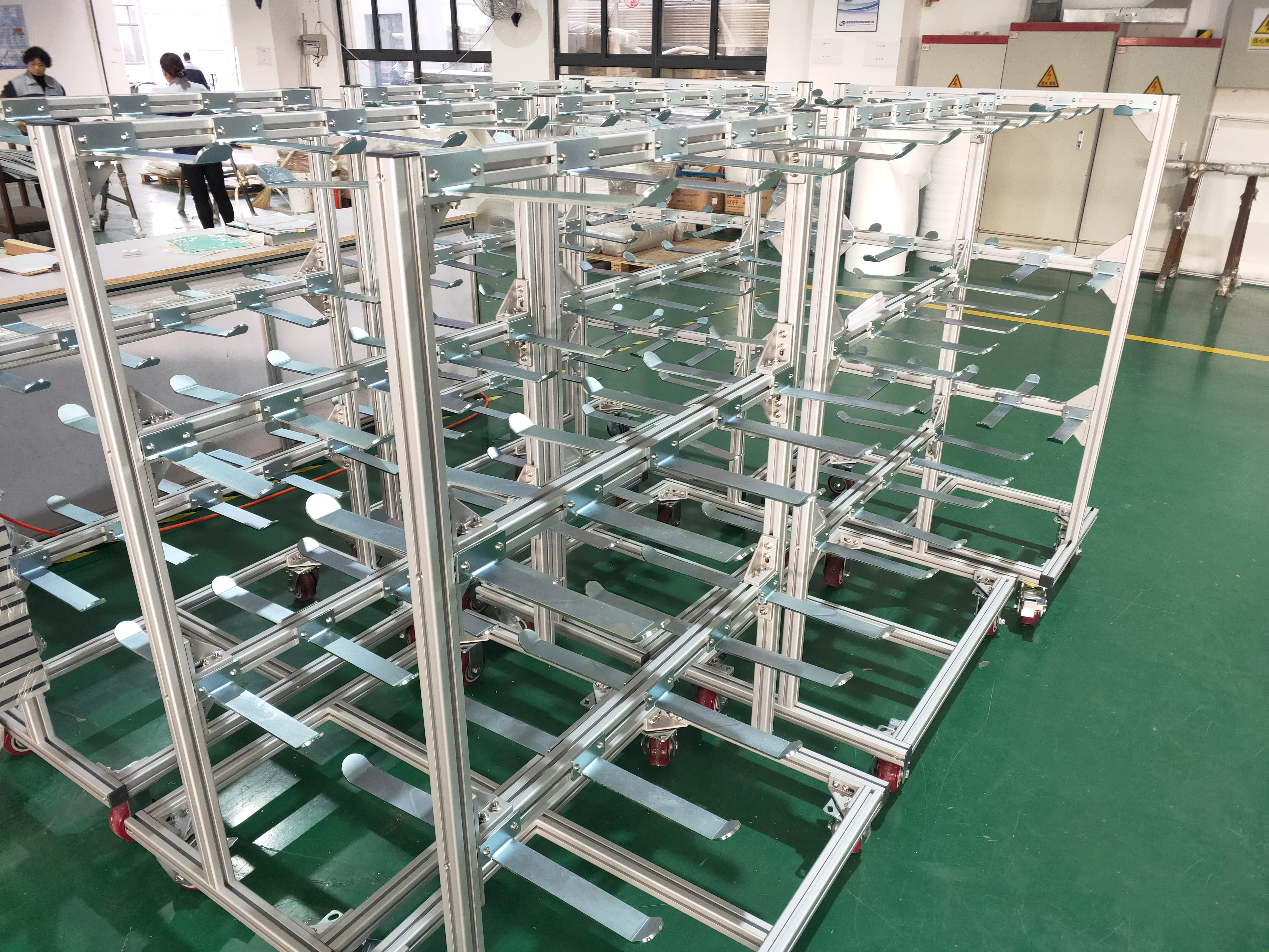 型材架屬于半成品，可變成各式成品